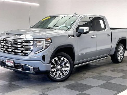Used 2025 GMC Sierra 1500 Denali w/ Denali Reserve Package AWD/4WD image 12