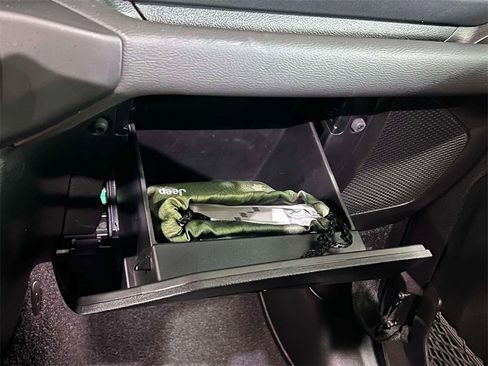 Used 2022 Jeep Wrangler Unlimited Sahara w/ Cold Weather Group image 34