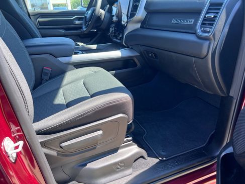 Used 2025 RAM 1500 Big Horn AWD/4WD image 15