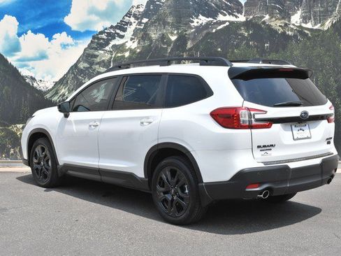 Used 2024 Subaru Ascent Onyx Edition Limited w/ Popular Package Onyx AWD/4WD image 9