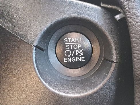 Used 2018 Jeep Compass Latitude w/ Popular Equipment Group image 23