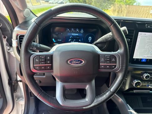 Used 2024 Ford F350 Lariat w/ Lariat Ultimate Package AWD/4WD image 12