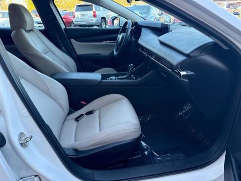 Used 2019 MAZDA MAZDA3 Sedan w/ Select Package image 17
