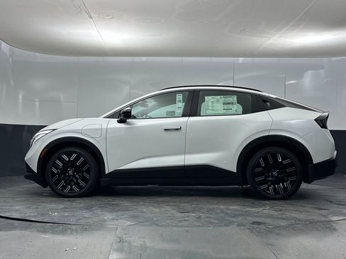 New 2026 Nissan Leaf Platinum+ image 6