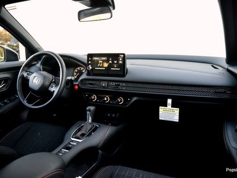 Certified 2026 Honda HR-V Sport image 11