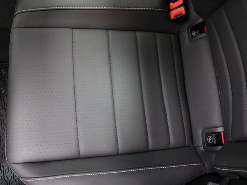 Used 2023 Volkswagen Jetta SE FWD image 18