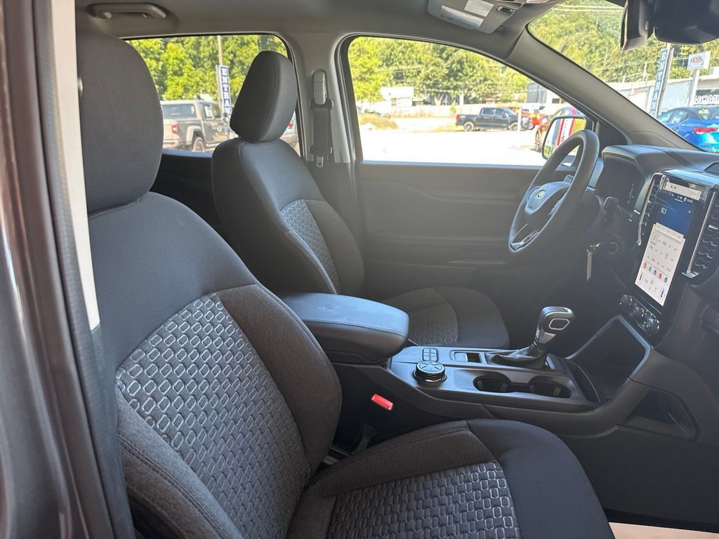 New 2026 Ford Ranger XLT w/ Black Appearance Package AWD/4WD image 19