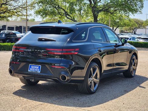 Used 2023 Genesis GV70 2.5T w/ Sport Prestige Package image 5