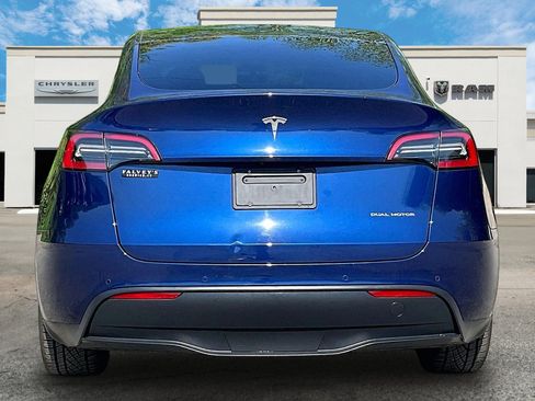 Used 2022 Tesla Model Y Long Range AWD/4WD image 4