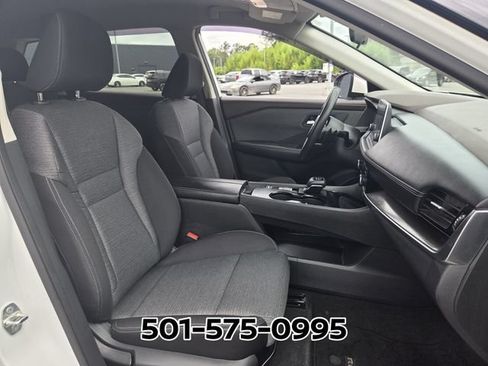 Used 2021 Nissan Rogue SV FWD image 16