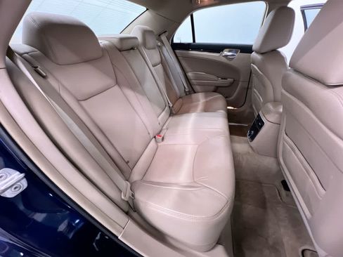 Used 2013 Chrysler 300 RWD image 33