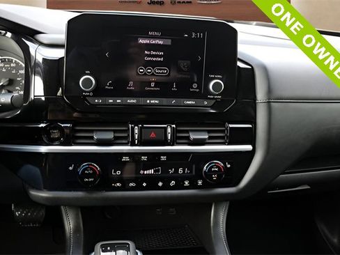 Used 2025 Nissan Pathfinder SV image 23