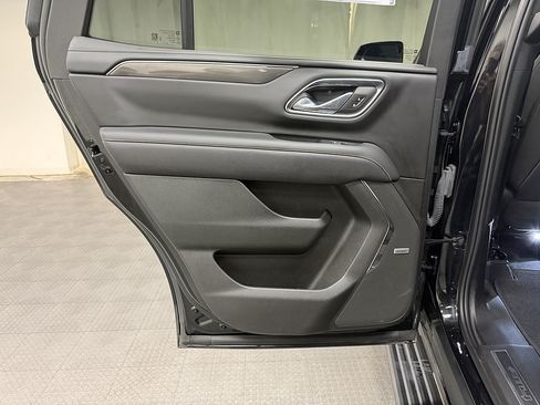 Used 2023 GMC Yukon AT4 w/ AT4 Premium Package AWD/4WD image 18