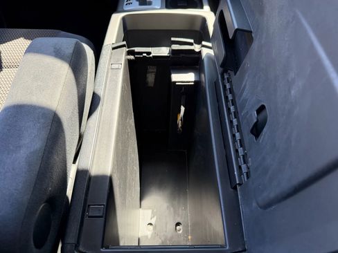 Used 2015 Nissan Armada SV image 27