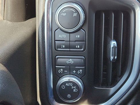 Used 2019 GMC Sierra 1500 SLE w/ SLE Value Package image 22