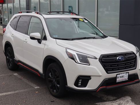 Used 2023 Subaru Forester Sport image 3
