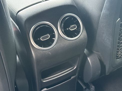 Used 2021 Mercedes-Benz GLA 250 image 14