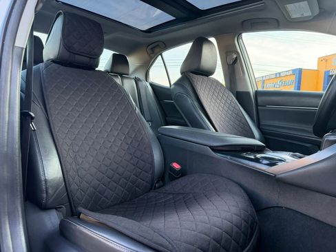 Used 2018 Toyota Camry XSE w/ Driver Assist Package image 16