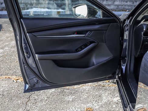 Used 2024 MAZDA MAZDA3 s image 22