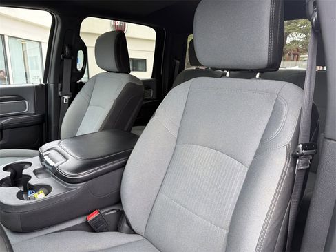 Used 2022 RAM 2500 Big Horn w/ Cold Weather Group image 13