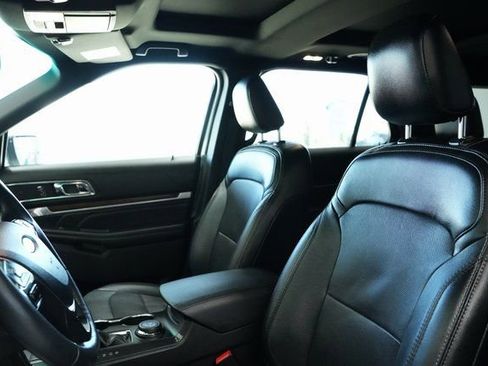 Used 2019 Ford Explorer Limited w/ Class III Trailer Tow Package image 16