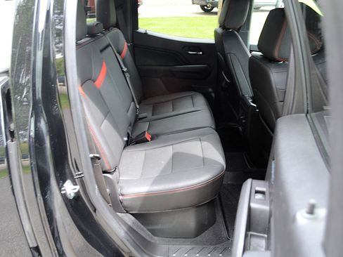 Used 2023 Chevrolet Colorado Z71 w/ Z71 Convenience Package 2 AWD/4WD image 16