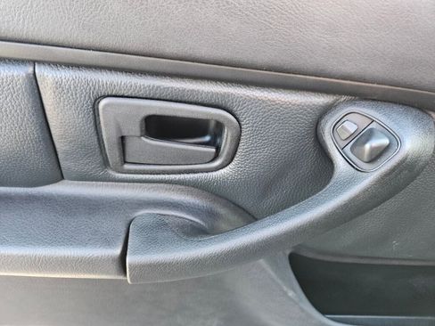 Used 2002 BMW Z3 2.5i image 14