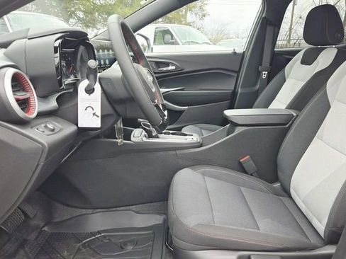New 2026 Chevrolet Trax RS image 8