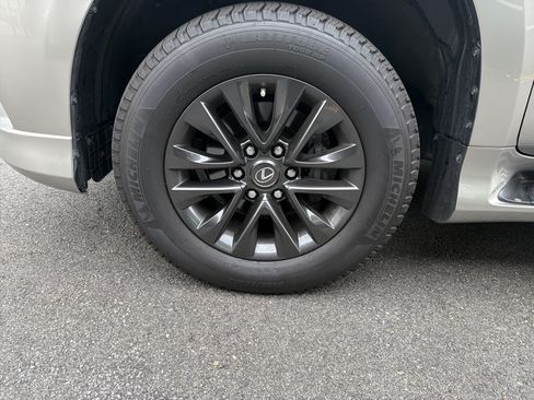 Used 2023 Lexus GX 460 Premium w/ Premium Package AWD/4WD image 6