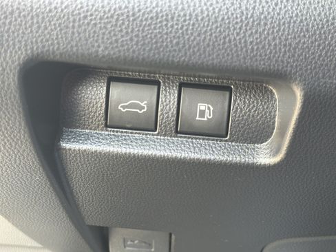 Certified 2023 Toyota Crown AWD/4WD image 14