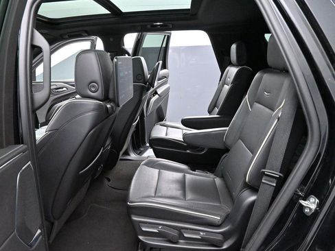 Used 2023 Cadillac Escalade Sport AWD/4WD image 34