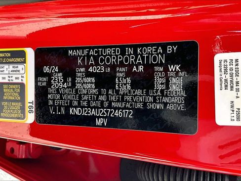 Used 2025 Kia Soul LX FWD image 34