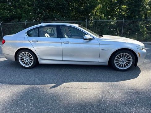 Used 2011 BMW 535i Sedan RWD image 4