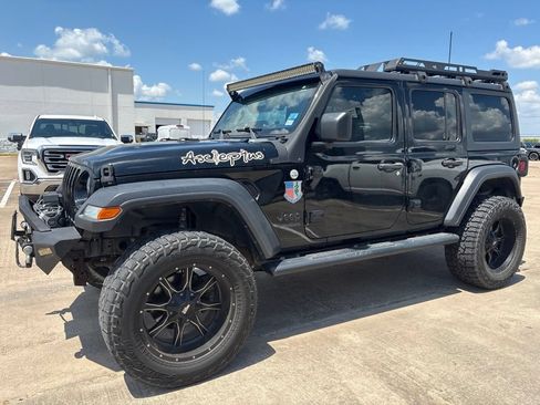 Used 2019 Jeep Wrangler Unlimited Sport AWD/4WD image 4