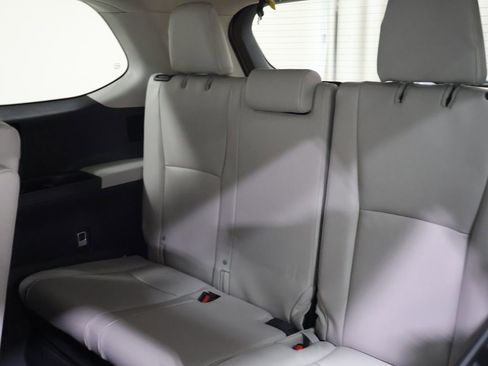 New 2026 Toyota Grand Highlander AWD image 12