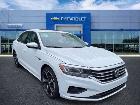 Used 2020 Volkswagen Passat 2.0T R-Line FWD image 1