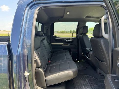 Used 2023 Chevrolet Silverado 1500 LTZ w/ LTZ Convenience Package II AWD/4WD image 9