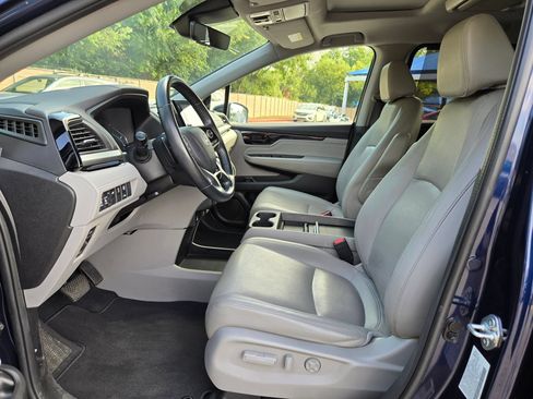 Certified 2022 Honda Odyssey Touring image 9