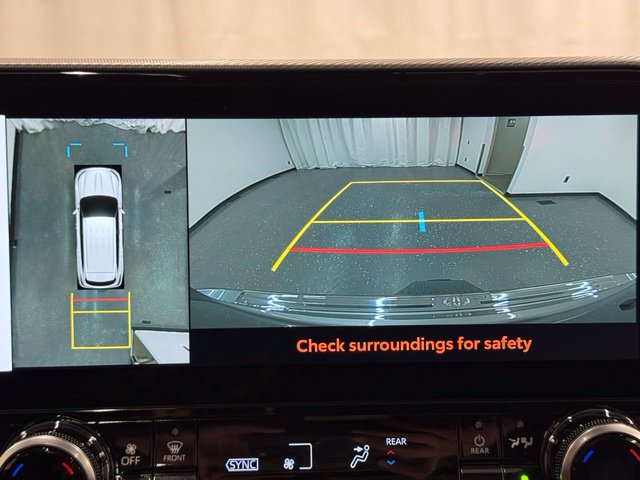 Used 2025 Toyota Highlander Platinum AWD/4WD image 18