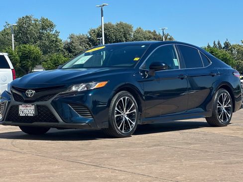 Certified 2020 Toyota Camry SE w/ Carpet Mat Package FWD image 10