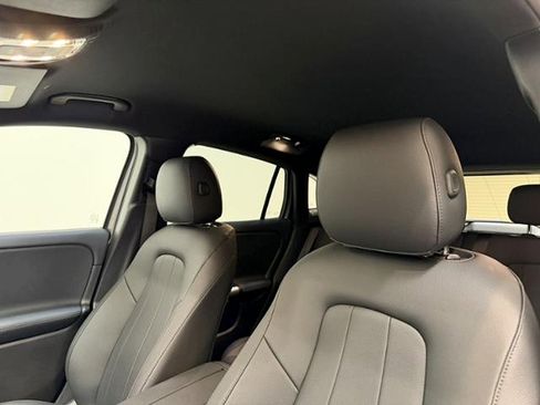 Used 2025 Mercedes-Benz GLA 250 image 8