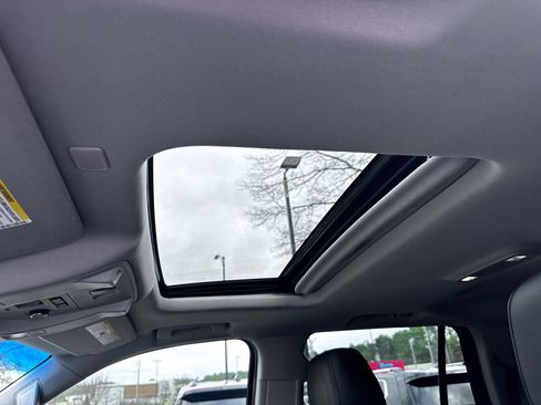 Used 2020 Cadillac Escalade Luxury image 12