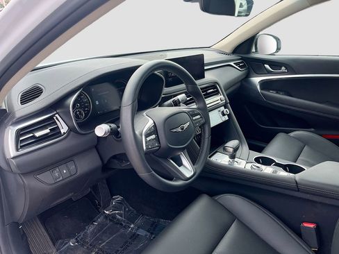 Used 2025 Genesis G70 2.5T RWD image 9
