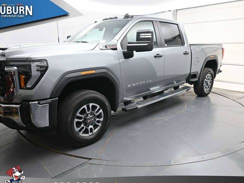 Used 2024 GMC Sierra 3500 Pro AWD/4WD image 2