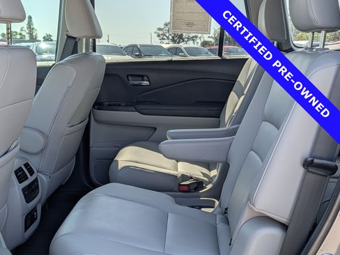 Used 2020 Honda Pilot Touring image 15