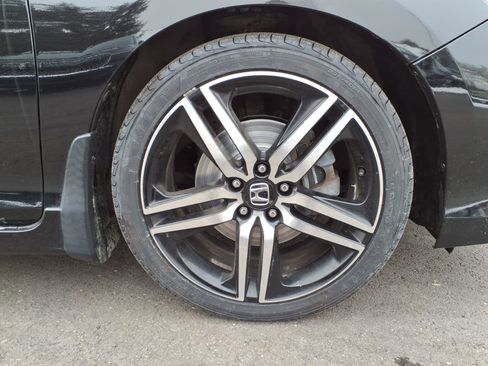 Used 2017 Honda Accord Sport image 9