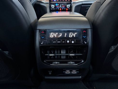 Used 2022 Jeep Grand Cherokee Summit w/ Advanced Protech Group IV AWD/4WD image 28