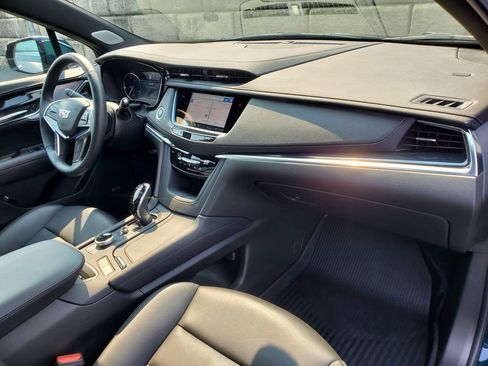 Used 2025 Cadillac XT5 Premium Luxury w/ LPO, Floor Liner Package AWD/4WD image 33
