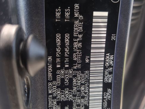 Used 2023 Toyota 4Runner Limited AWD/4WD image 34