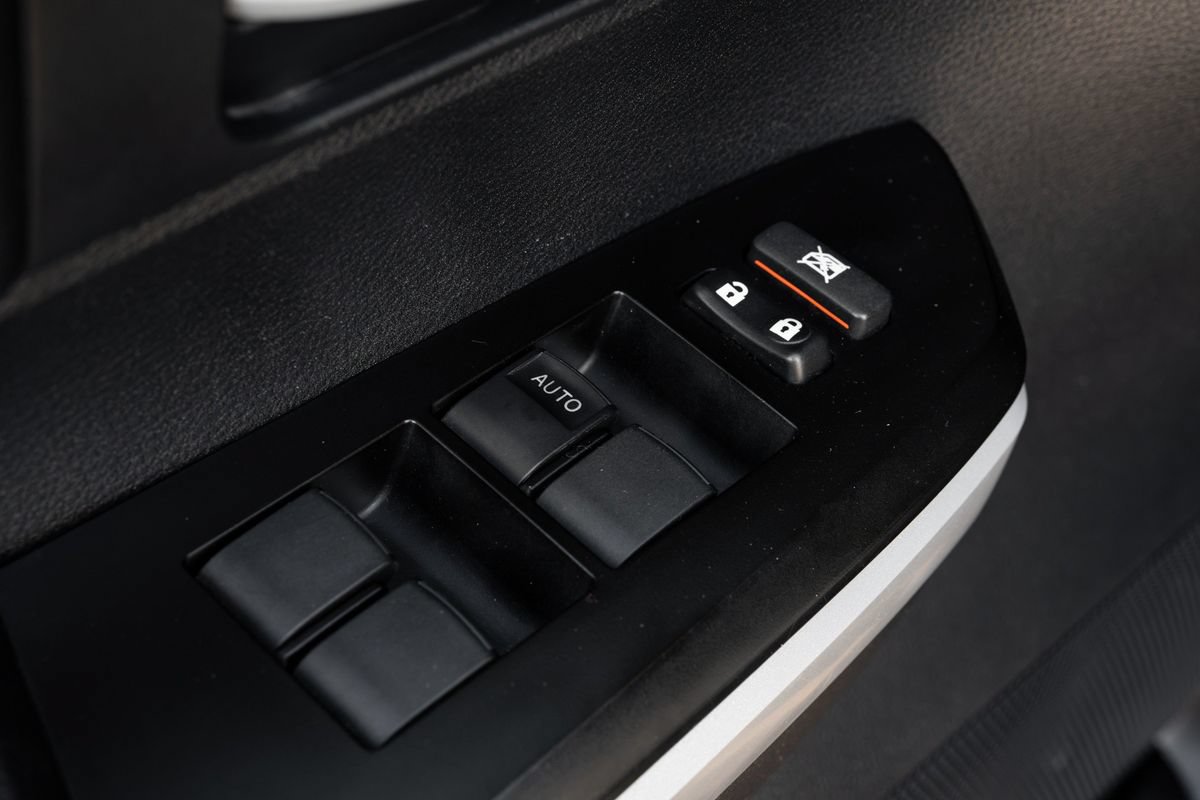 Used 2019 Toyota Tundra SR5 AWD/4WD image 17